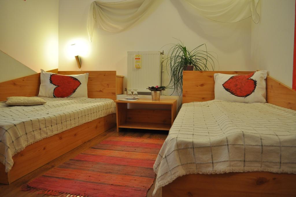 Bistro-Pension La Teleferic Синая Экстерьер фото