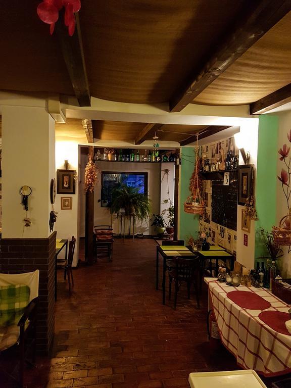Bistro-Pension La Teleferic Синая Экстерьер фото